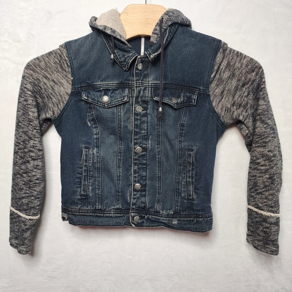 Free People Jean Jacket Womens Medium Denim w/ Knit Sleeves & Hooded Distressed